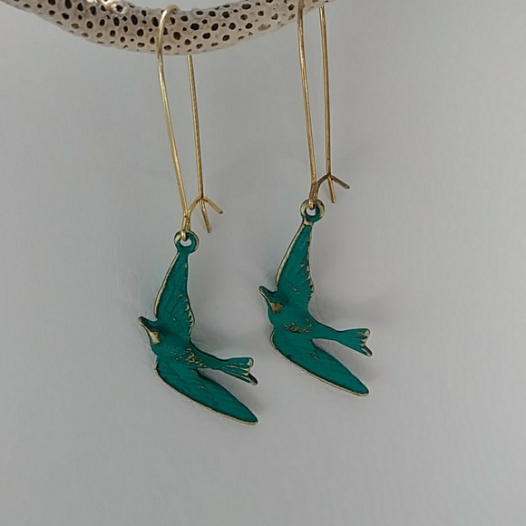 🌈SOLD🌈Patina Flying Birds Charm Dangle Earring - Picture 2 of 8